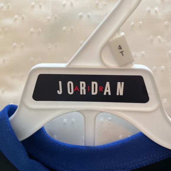 NWT Michael Jordon Sweatsuit Sz: 4t - Picture 4 of 8